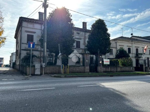 casa indipendente in vendita a Marcaria