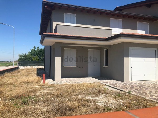 casa indipendente in vendita a Marcaria