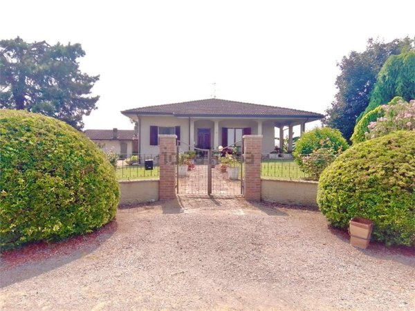 casa indipendente in vendita a Marcaria