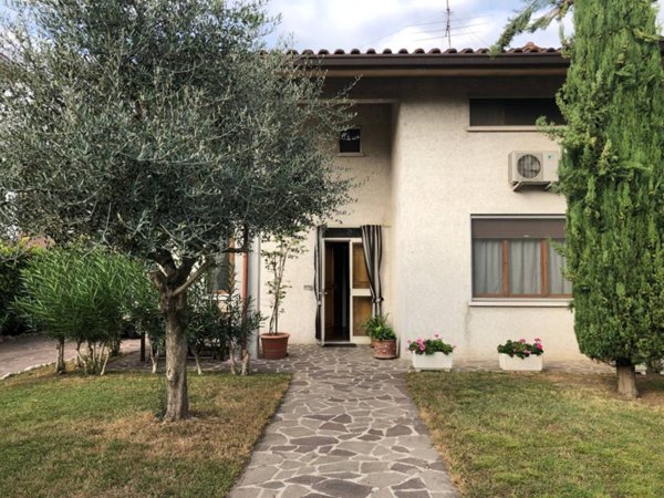 casa indipendente in vendita a Marcaria in zona Campitello