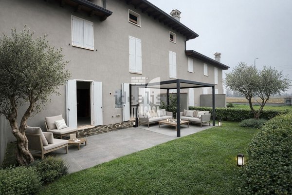 casa indipendente in vendita a Marcaria