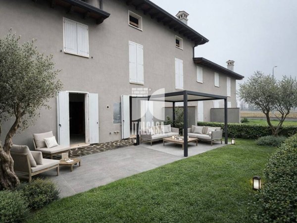casa indipendente in vendita a Marcaria