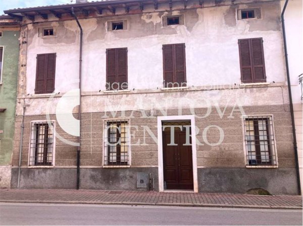 casa indipendente in vendita a Marcaria