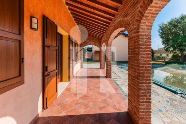 casa indipendente in vendita a Marcaria in zona Canicossa