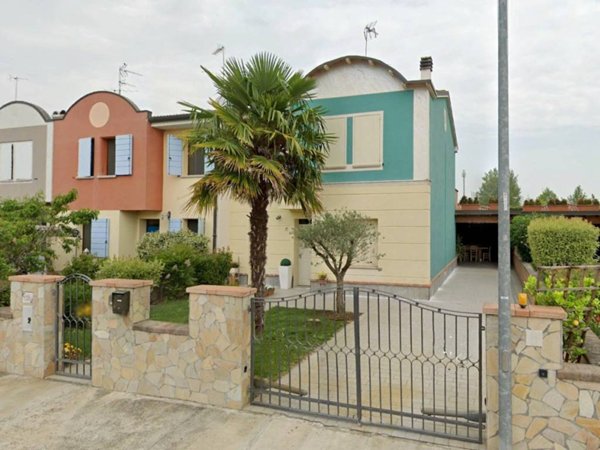 casa indipendente in vendita a Marcaria
