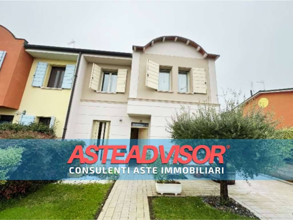 casa indipendente in vendita a Marcaria