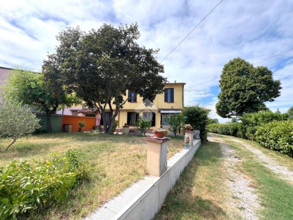 casa indipendente in vendita a Marcaria