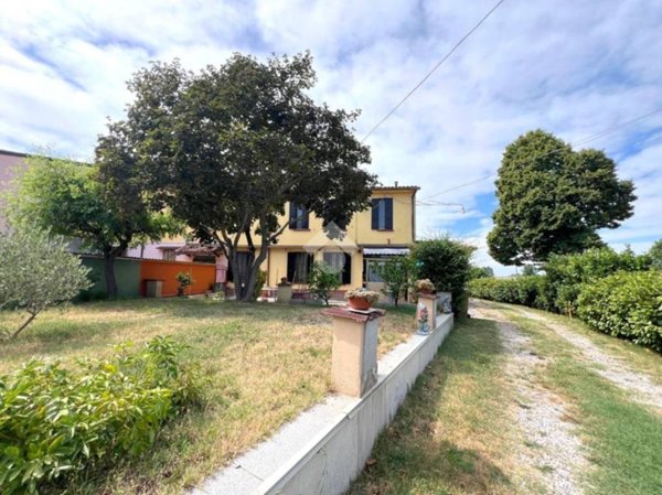 casa indipendente in vendita a Marcaria