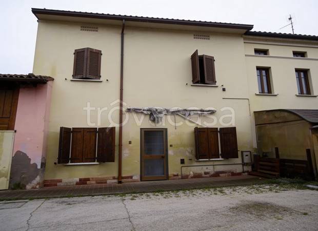 casa indipendente in vendita a Marcaria in zona Casatico