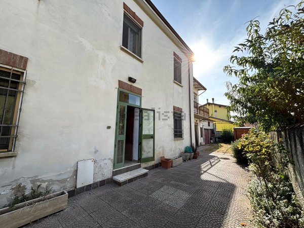 casa indipendente in vendita a Marcaria in zona Campitello