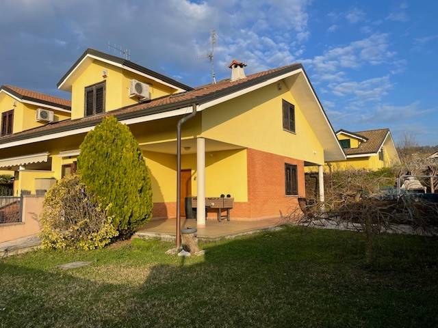 casa indipendente in vendita a San Raffaele Cimena in zona Piana