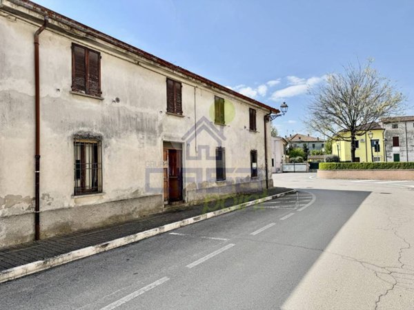 casa indipendente in vendita a Mariana Mantovana