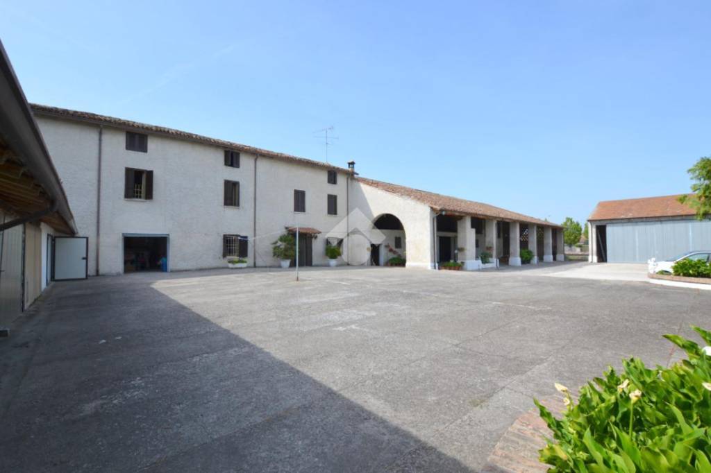 casa indipendente in vendita a Mariana Mantovana
