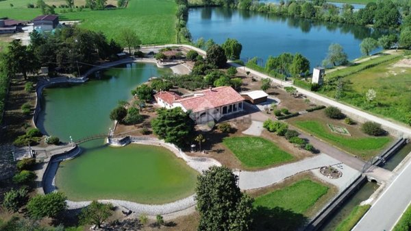 villa in vendita a Marmirolo