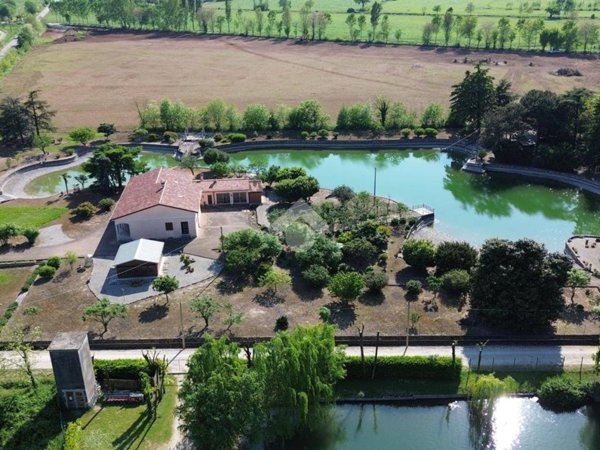 villa in vendita a Marmirolo