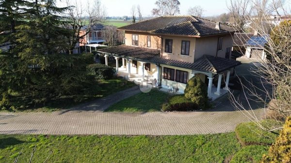 casa indipendente in vendita a Marmirolo