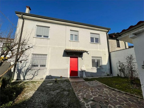 casa indipendente in vendita a Marmirolo in zona Pozzolo