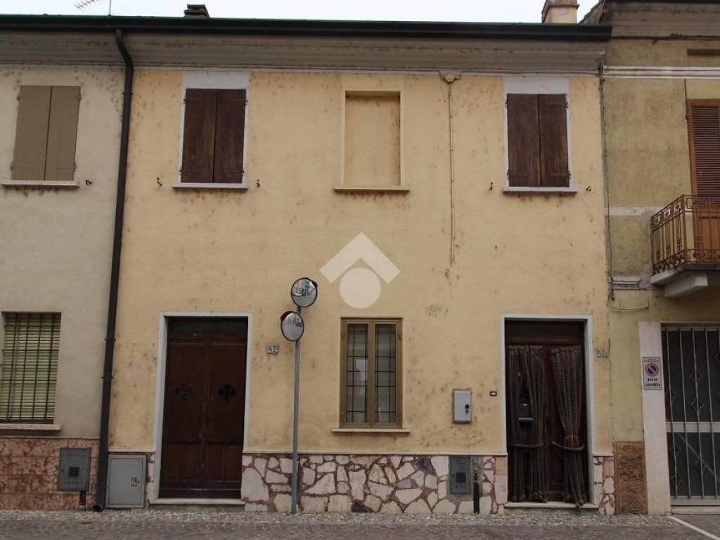casa indipendente in vendita a Marmirolo