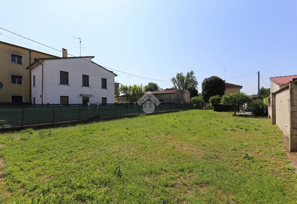 casa indipendente in vendita a Marmirolo