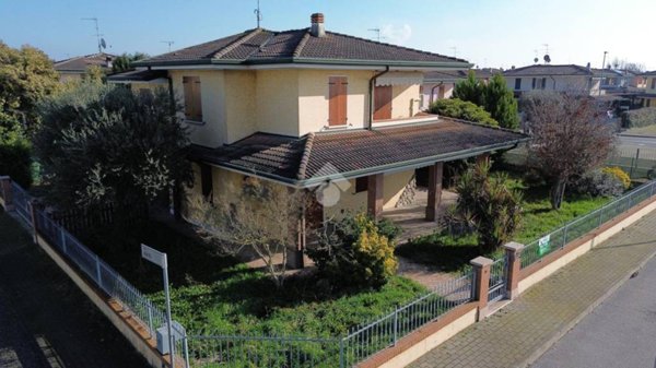 casa indipendente in vendita a Marmirolo