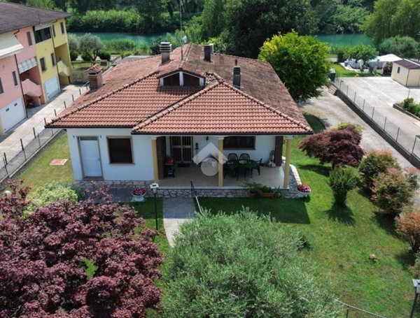 casa indipendente in vendita a Marmirolo in zona Pozzolo