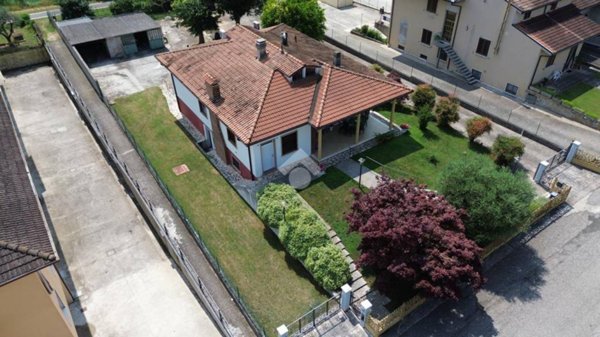 casa indipendente in vendita a Marmirolo in zona Pozzolo