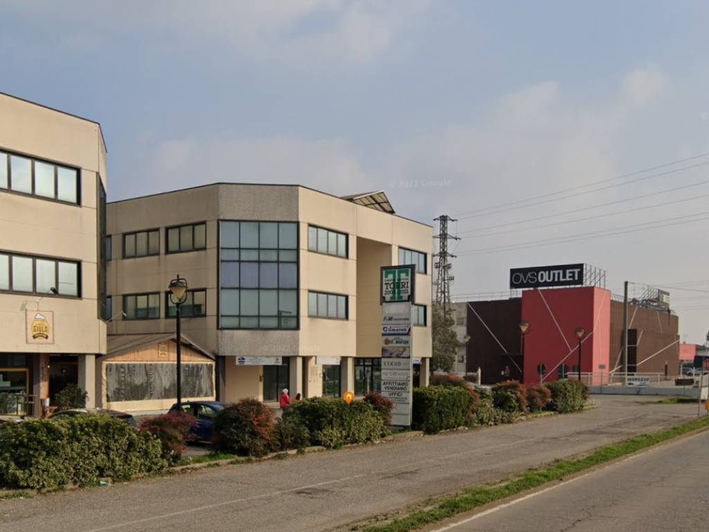 negozio in vendita a Marmirolo