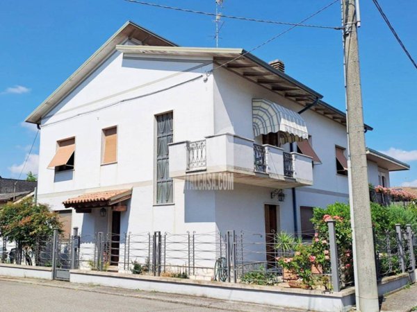 casa indipendente in vendita a Marmirolo