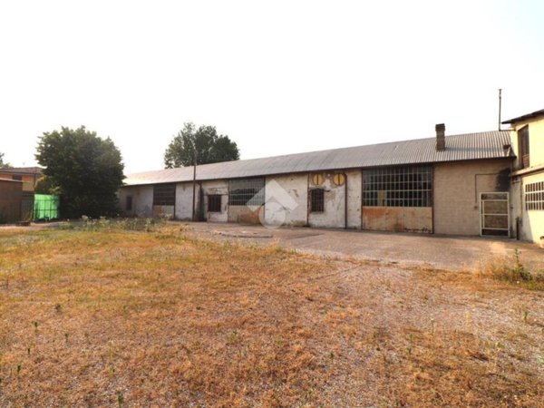 locale commerciale in vendita a Marmirolo