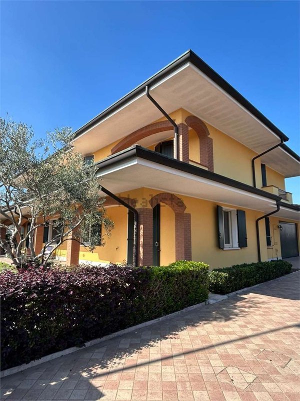 casa indipendente in vendita a Marmirolo