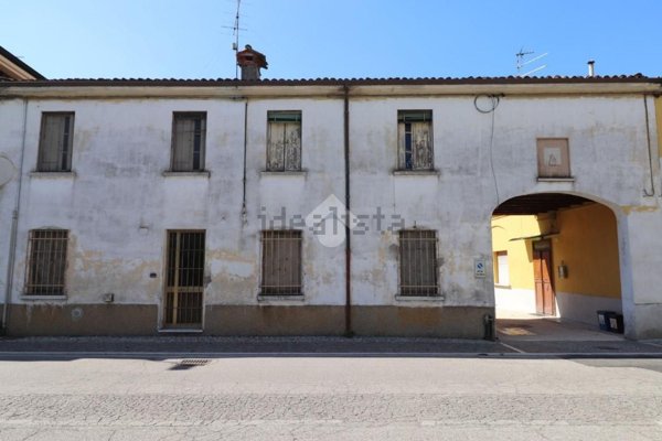 casa indipendente in vendita a Marmirolo