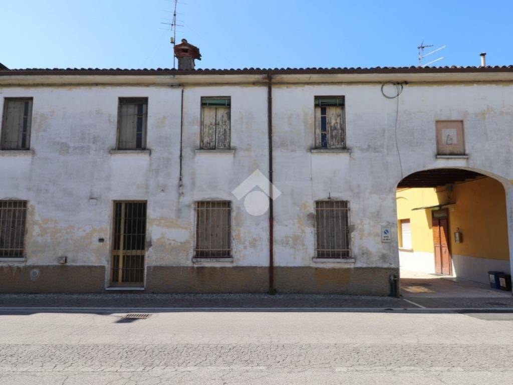 casa indipendente in vendita a Marmirolo
