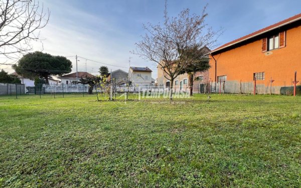 bifamiliare in vendita a Marmirolo in zona Pozzolo