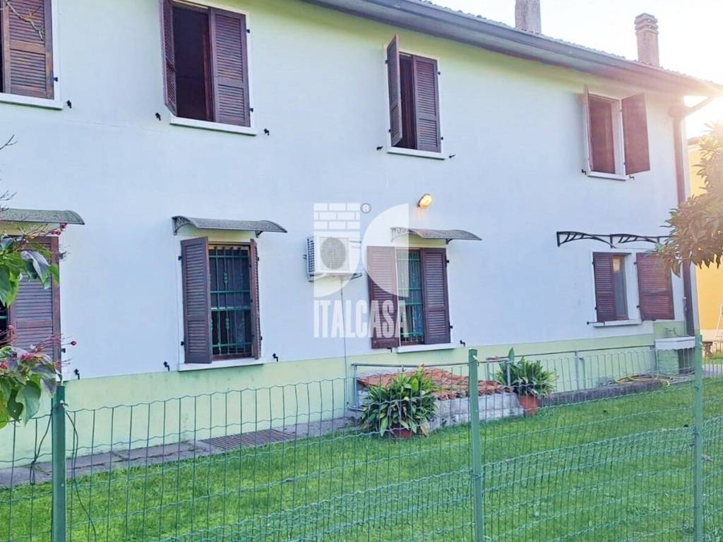 appartamento in vendita a Marmirolo in zona Pozzolo