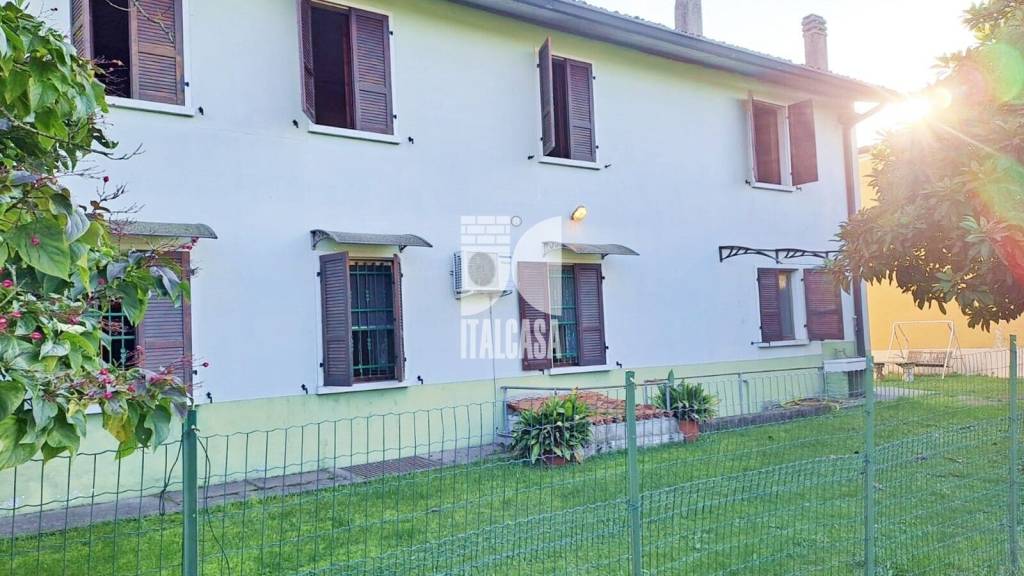 appartamento in vendita a Marmirolo in zona Pozzolo