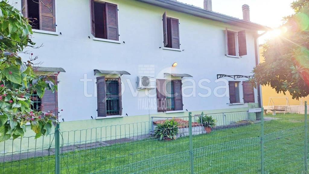 appartamento in vendita a Marmirolo in zona Pozzolo