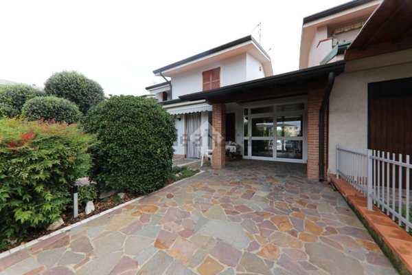 casa indipendente in vendita a Marmirolo in zona Scaraglio