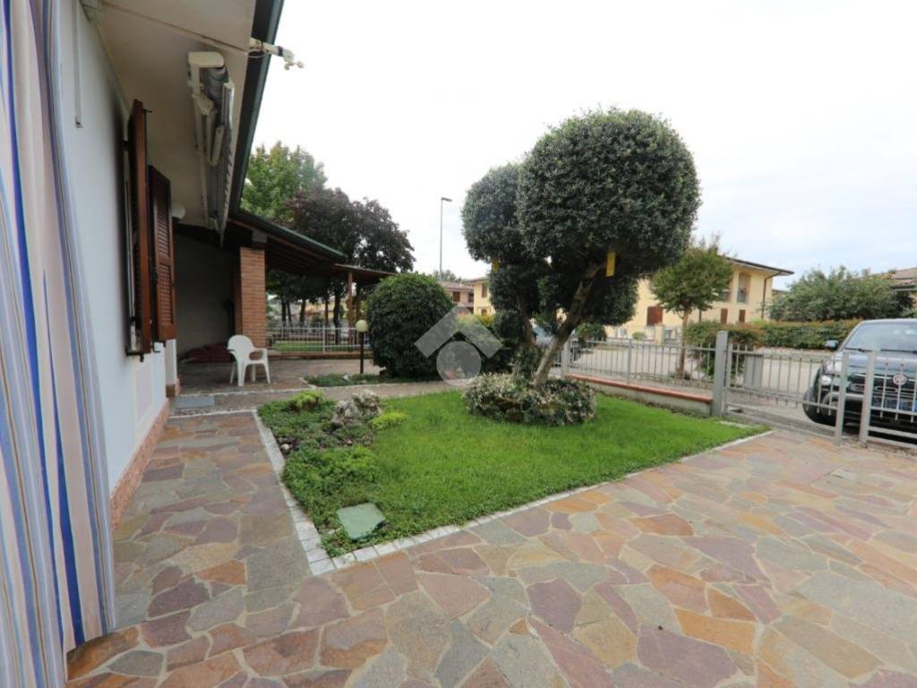 casa indipendente in vendita a Marmirolo