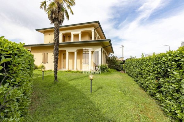 casa indipendente in vendita a Marmirolo