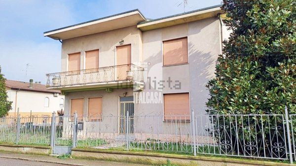 casa indipendente in vendita a Marmirolo