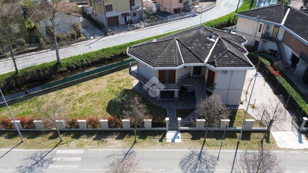 casa indipendente in vendita a Marmirolo