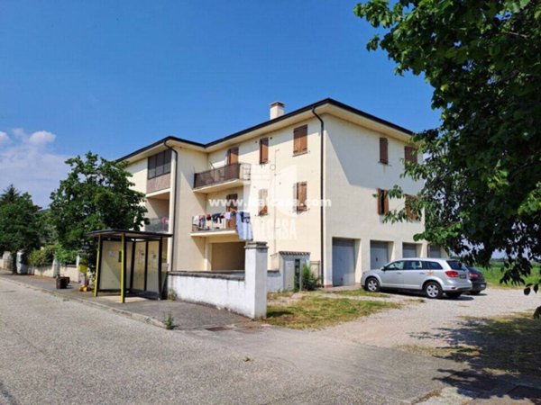 casa indipendente in vendita a Marmirolo in zona Marengo