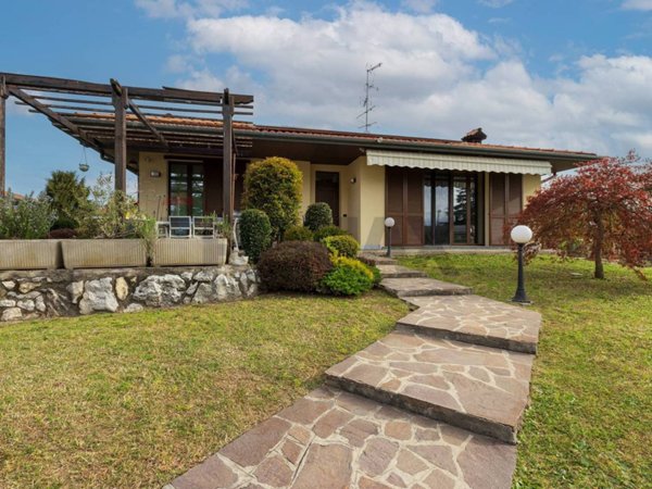 casa indipendente in vendita a Marmirolo in zona Pozzolo