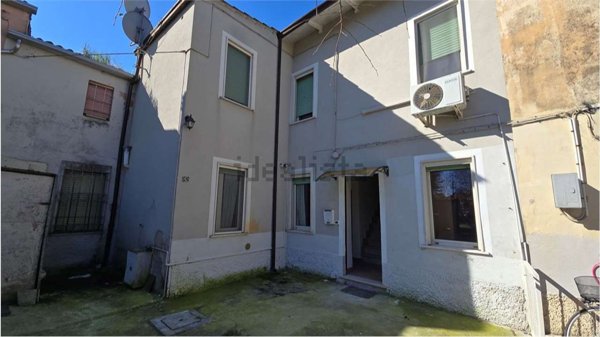 casa indipendente in vendita a Marmirolo