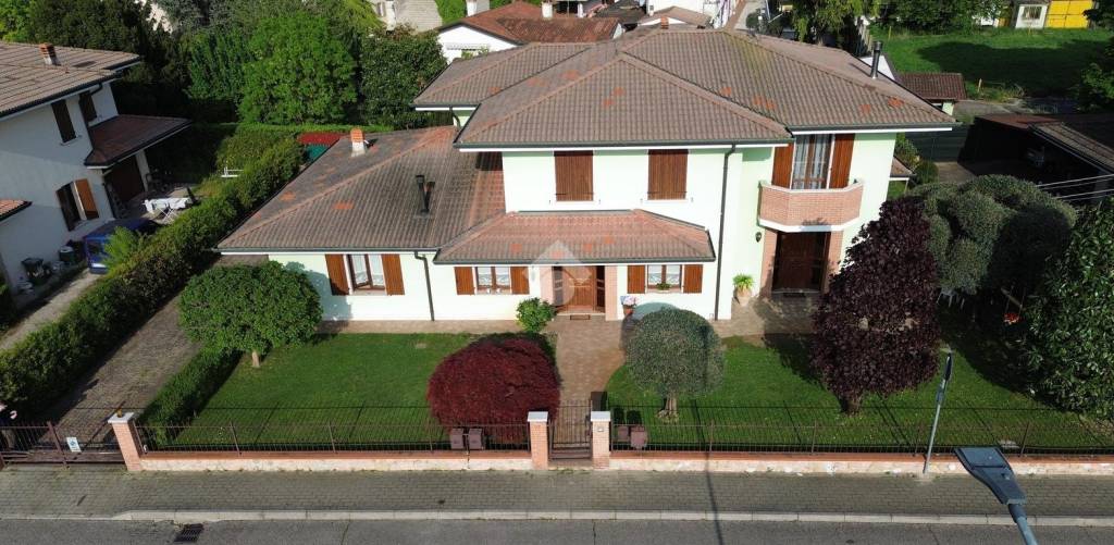 casa indipendente in vendita a Marmirolo