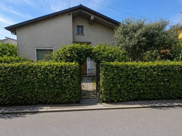 casa indipendente in vendita a Marmirolo