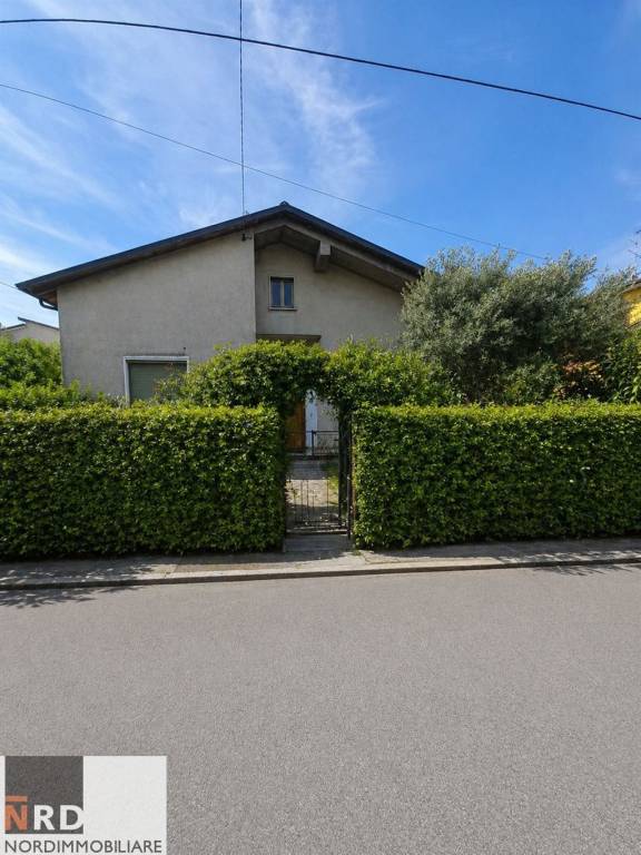 casa indipendente in vendita a Marmirolo
