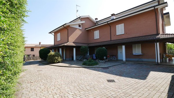 casa indipendente in vendita a Marmirolo in zona Pozzolo