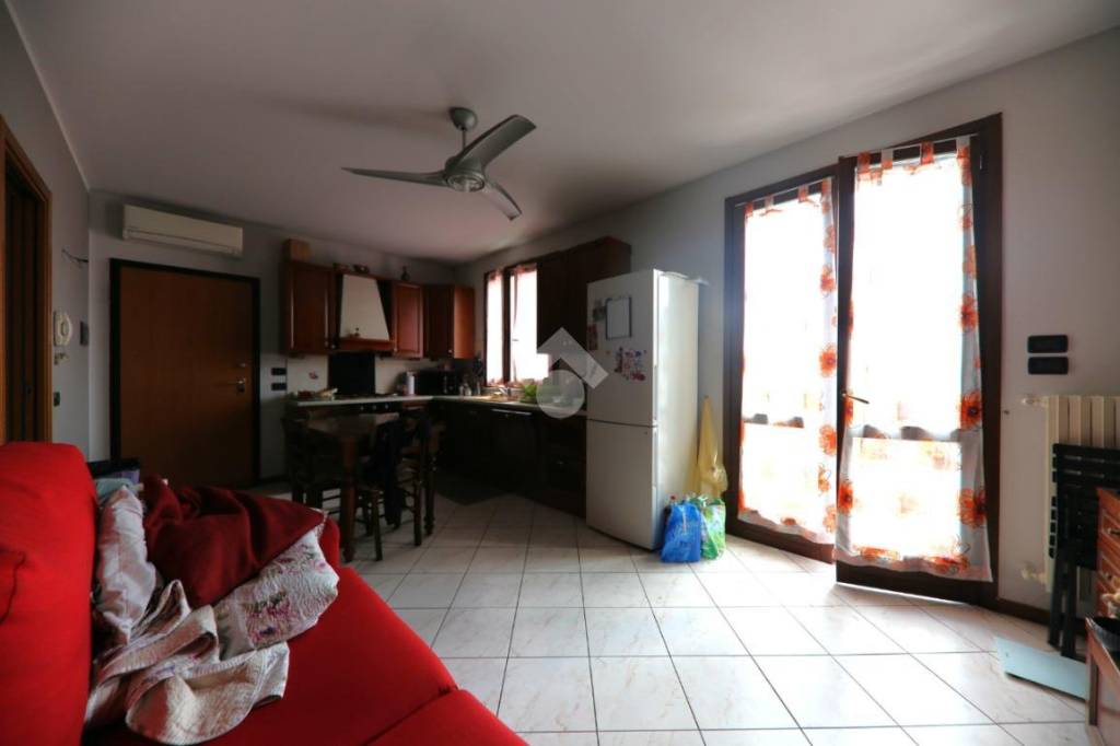 appartamento in vendita a Marmirolo in zona Scaraglio