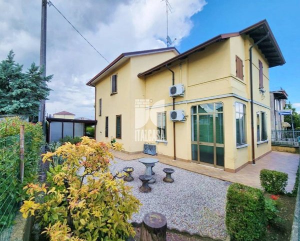 casa indipendente in vendita a Marmirolo